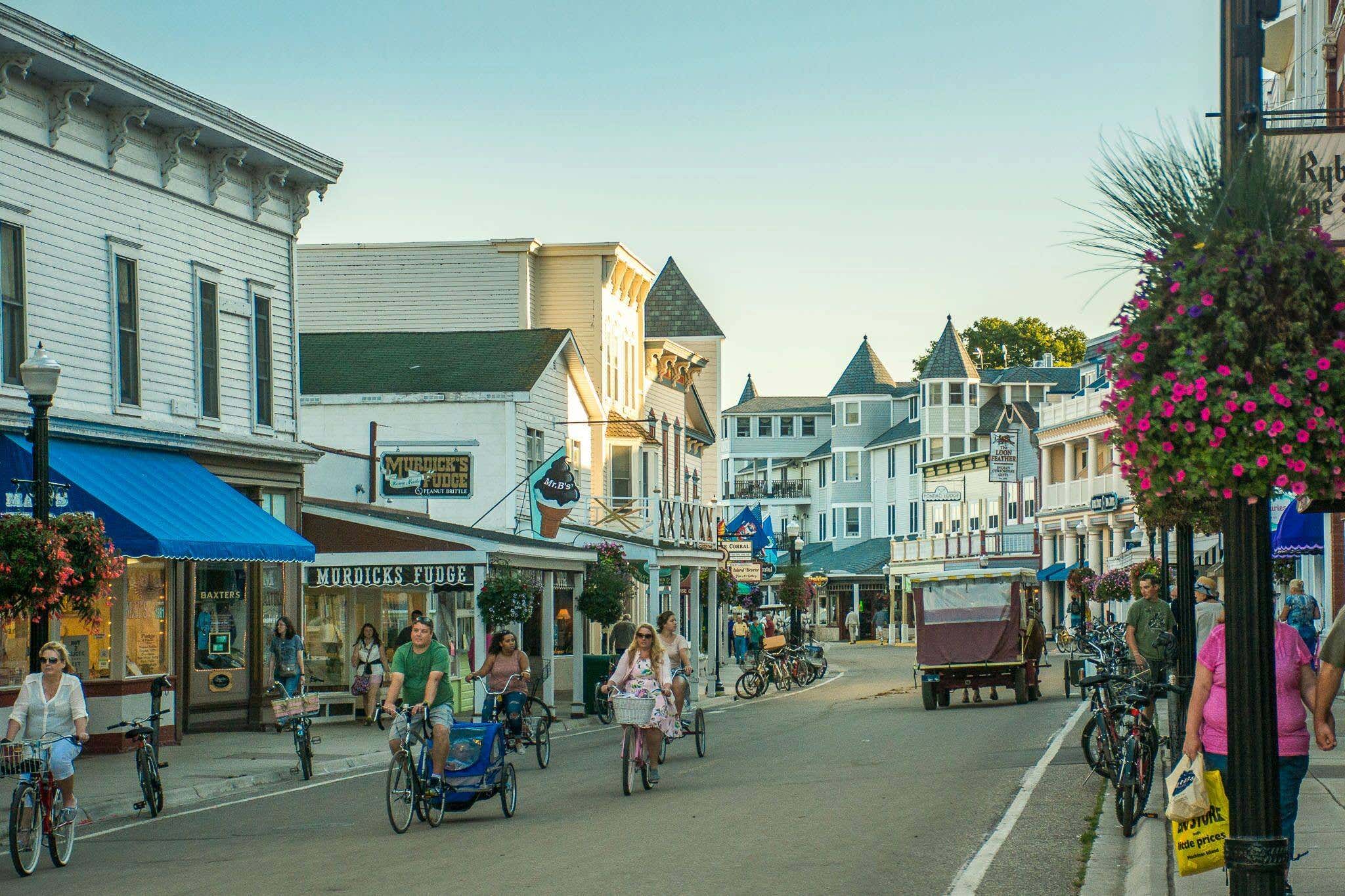 Mackinac Island is America's most absurdly cute town | Roadtrippers