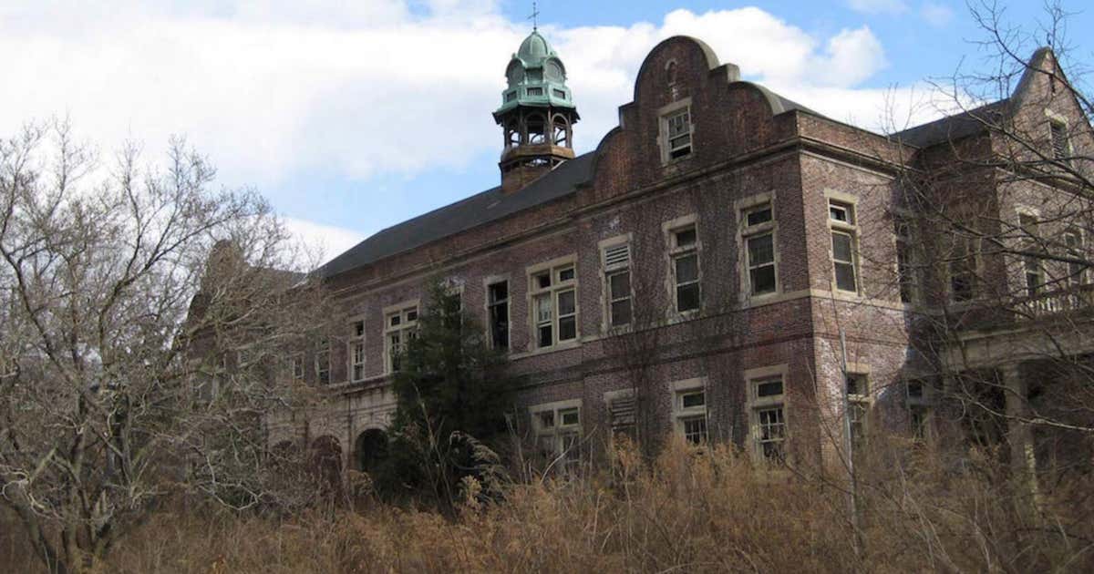 Pennhurst Asylum, Spring City Roadtrippers
