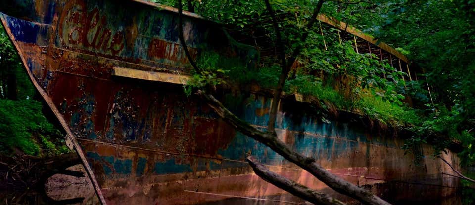 Explore the 110-year-old ghost ship trapped in Kentucky
